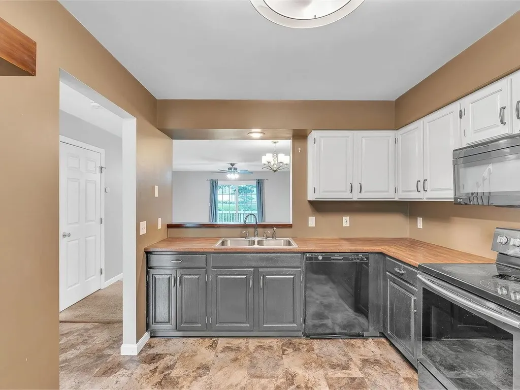 3 Perkins Drive Essex Junction VT 05452