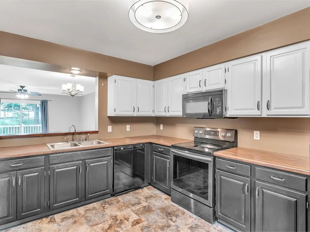 3 Perkins Drive Essex Junction VT 05452