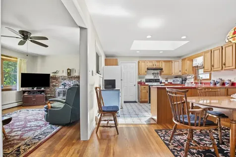 74 Exeter Road South Hampton NH 03827