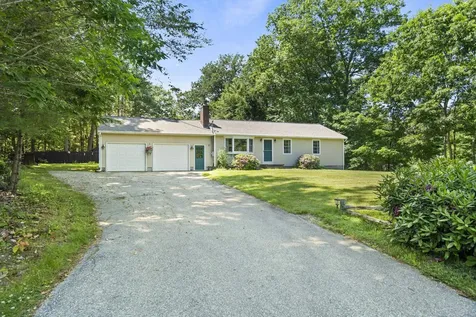 74 Exeter Road South Hampton NH 03827