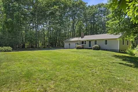 74 Exeter Road South Hampton NH 03827