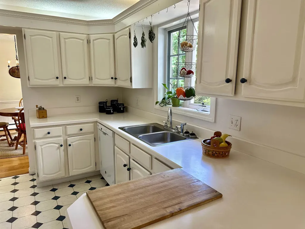 5 Baycrest Drive South Burlington VT 05403
