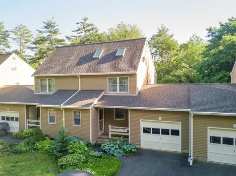 18 Swaan Drive Lee NH 03861