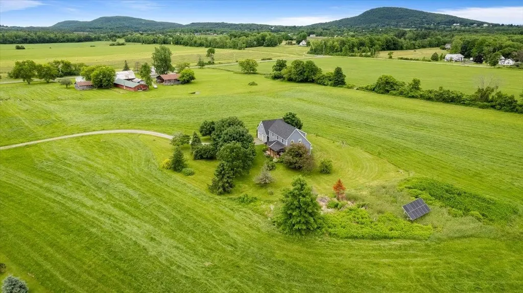 99 Mountain View Road Ferrisburgh VT 05473
