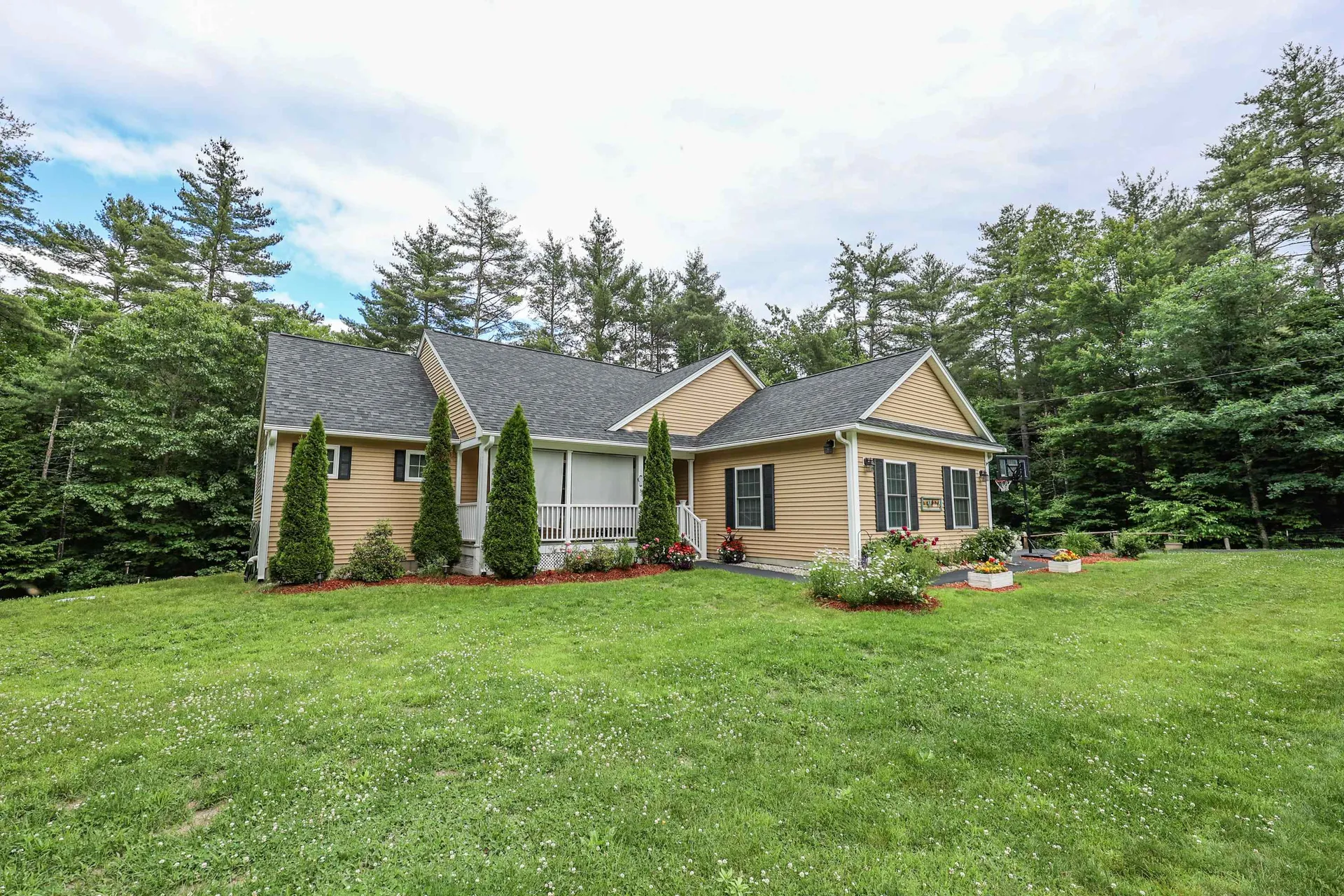 5 Ames Road Brookline NH 03033