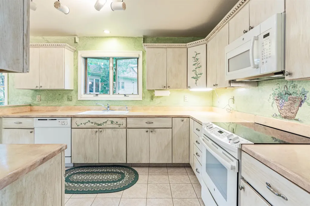 141 Covington Lane Shelburne VT 05482