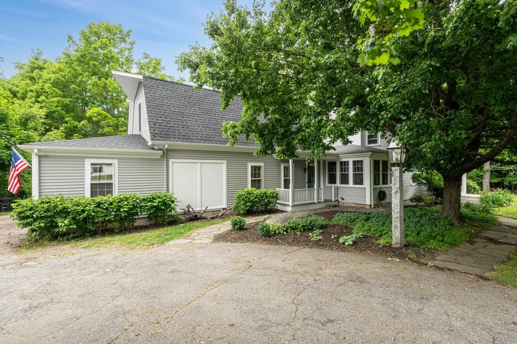 19 Blueberry Lane Rye NH 03870