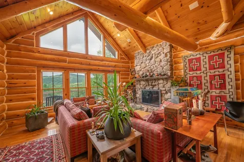 16 Upton Road Dover VT 05356