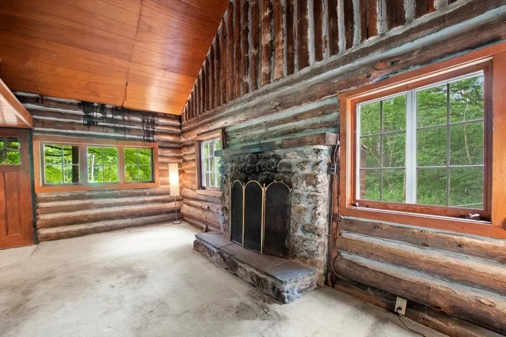 4355 Sandgate Road Sandgate VT 05250