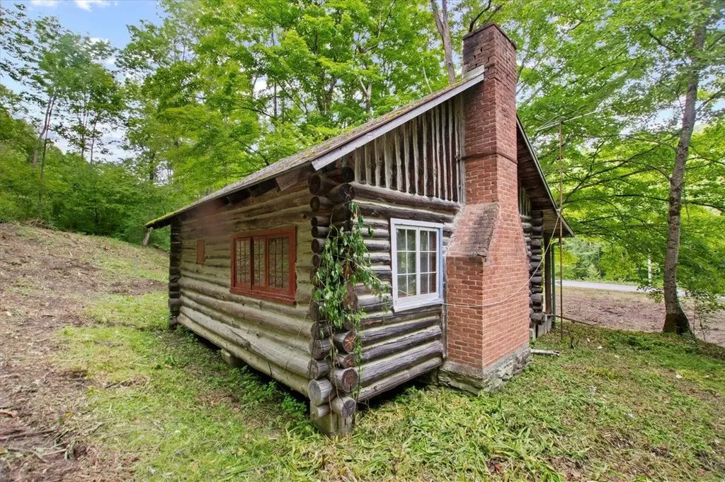 4355 Sandgate Road Sandgate VT 05250