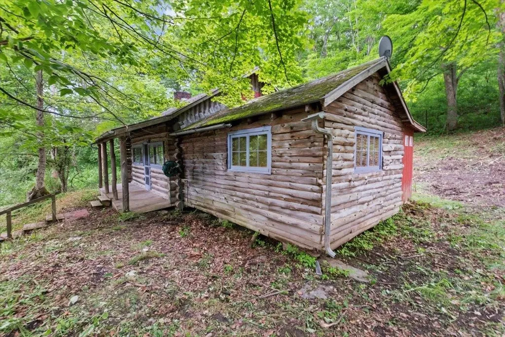 4355 Sandgate Road Sandgate VT 05250