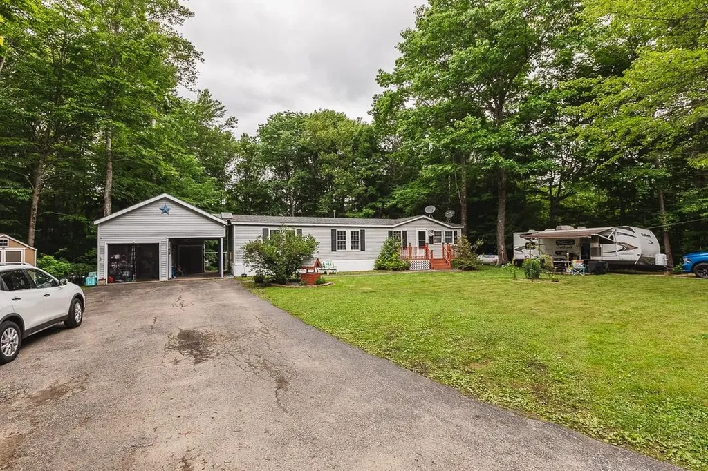 382 Bean Hill Road Northfield NH 03276-0000