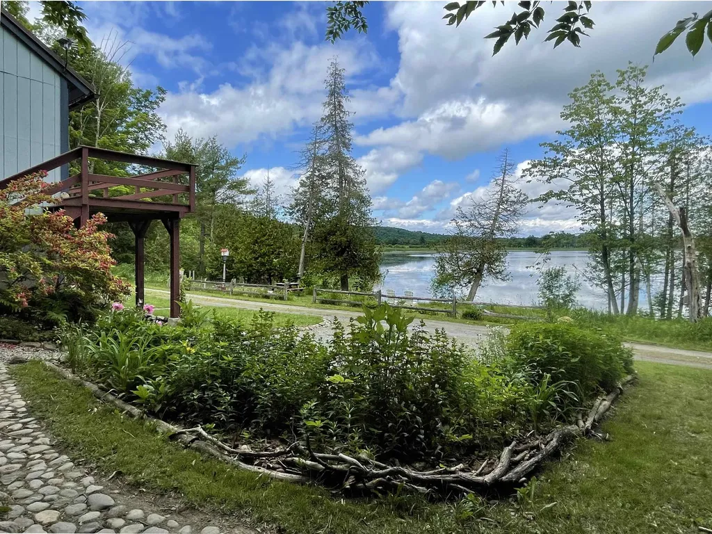 28 South Shore Road Monkton VT 05469