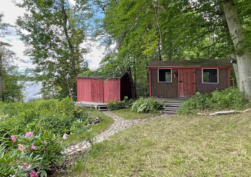 28 South Shore Road Monkton VT 05469