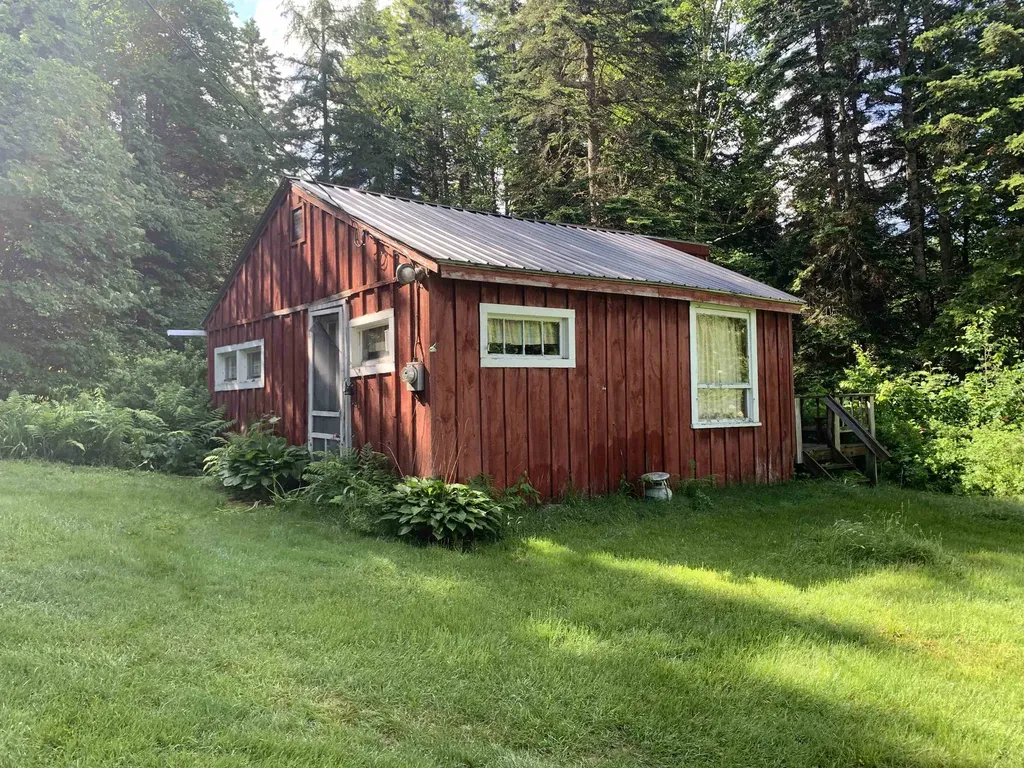 3 Finch Lane Clarksville NH 03592