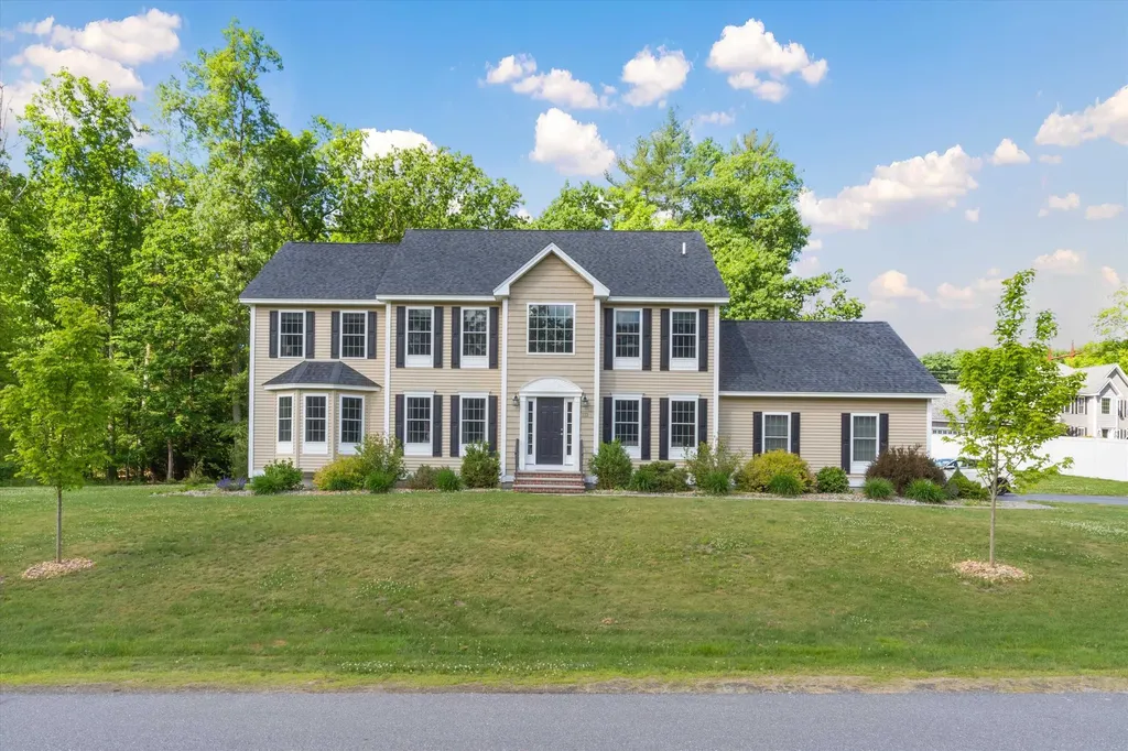 112 Frontier Drive Pelham NH 03076