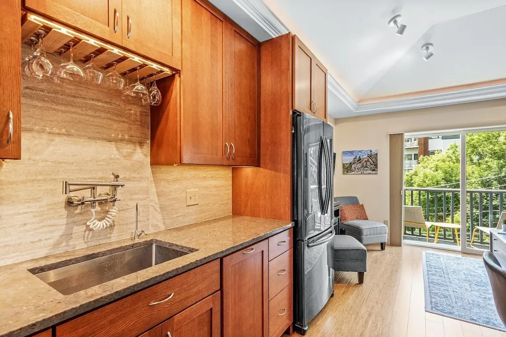 71 North Avenue Burlington VT 05401