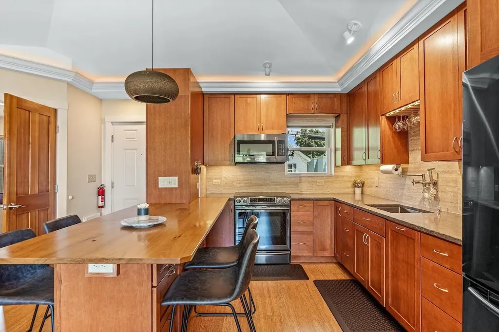 71 North Avenue Burlington VT 05401