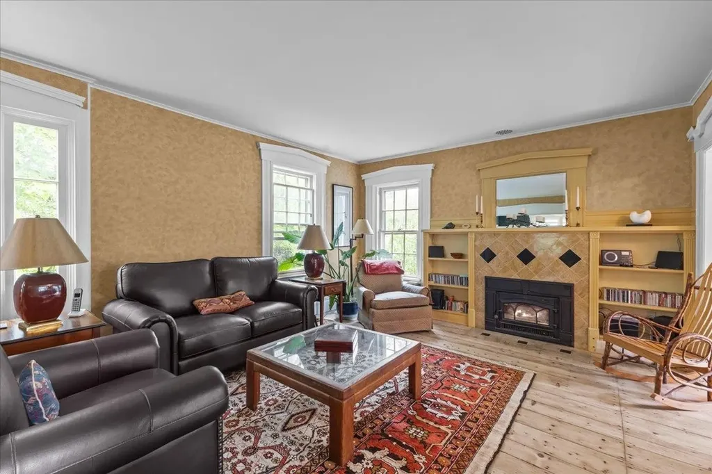 42 Richmond Road Hinesburg VT 05461