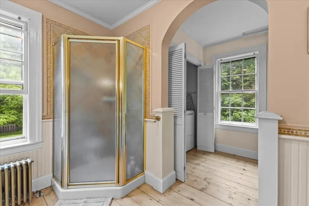 42 Richmond Road Hinesburg VT 05461