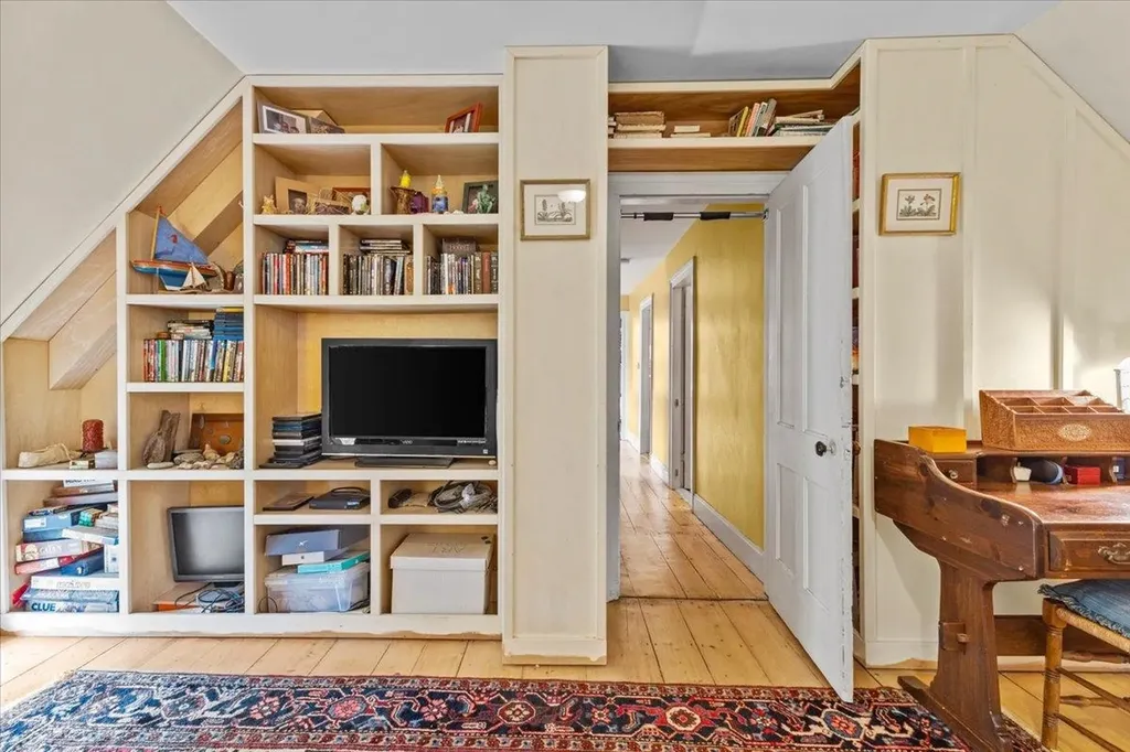 42 Richmond Road Hinesburg VT 05461