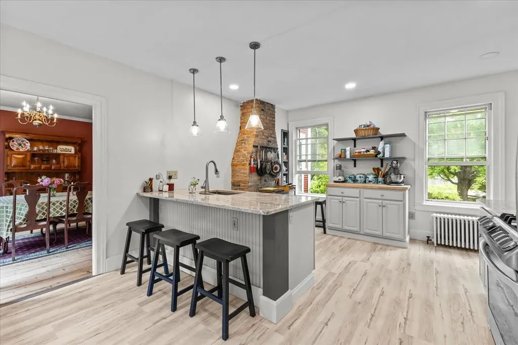 42 Richmond Road Hinesburg VT 05461