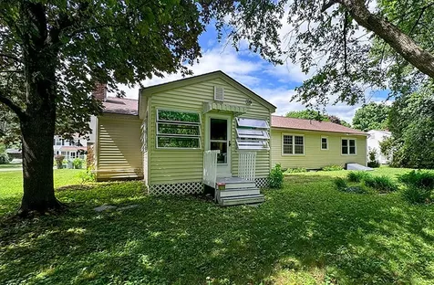 16 Greenbriar Road Keene NH 03431