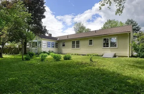 16 Greenbriar Road Keene NH 03431