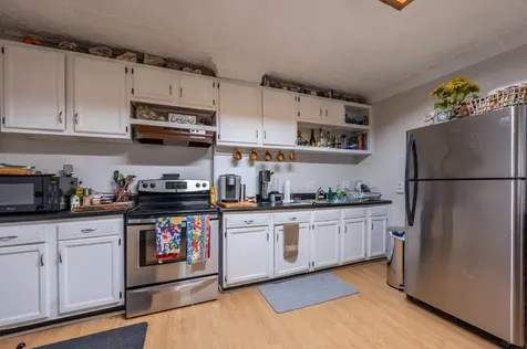 49 Main Street Sunapee NH 03782