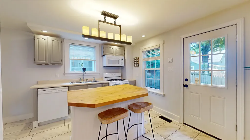 6 Curtice Avenue Concord NH 03301
