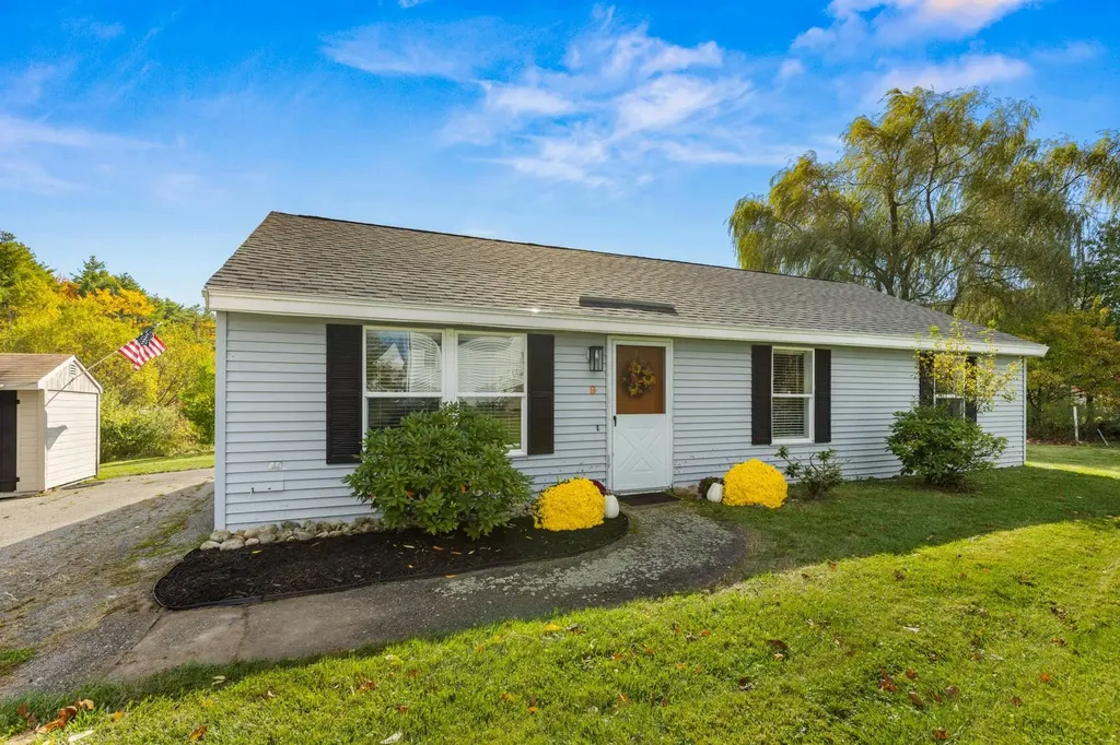 9 Nicholas Circle Dover NH 03820
