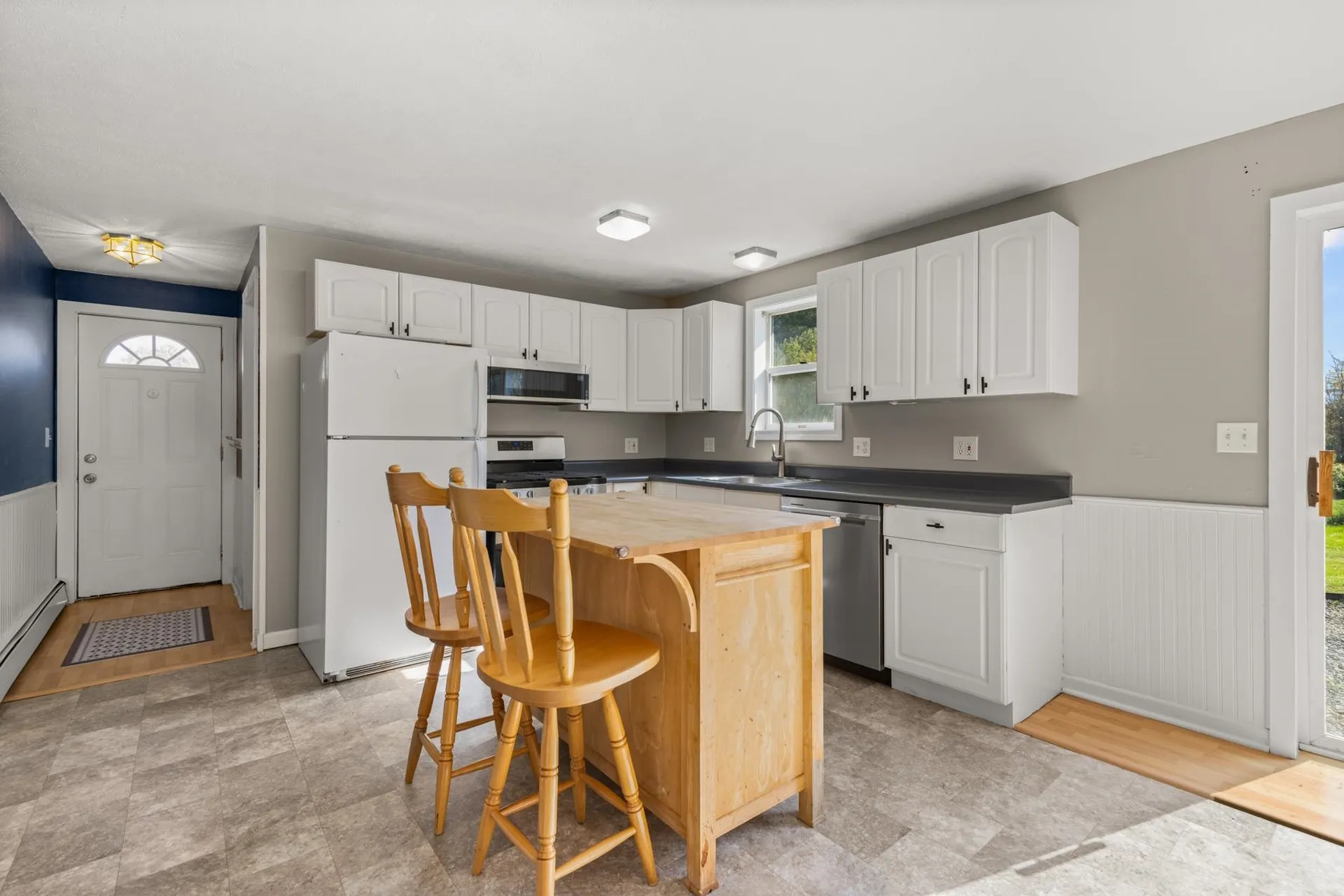 9 Nicholas Circle Dover NH 03820