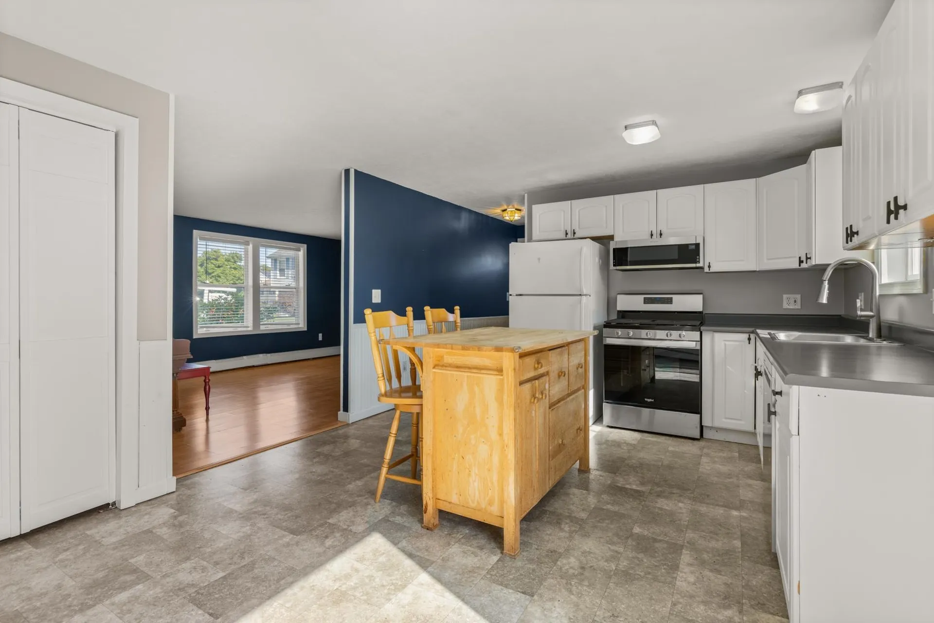 9 Nicholas Circle Dover NH 03820