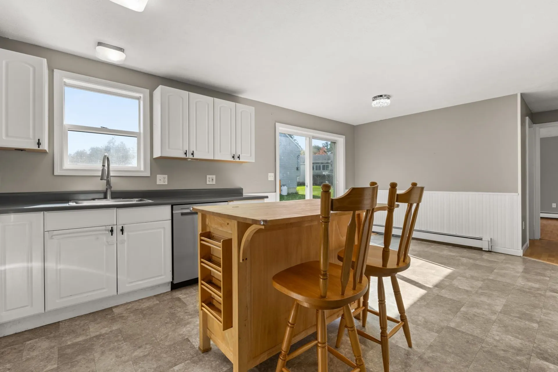 9 Nicholas Circle Dover NH 03820