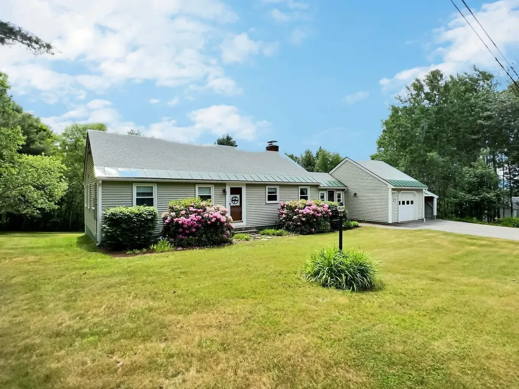 59 Farwell Lane New London NH 03257