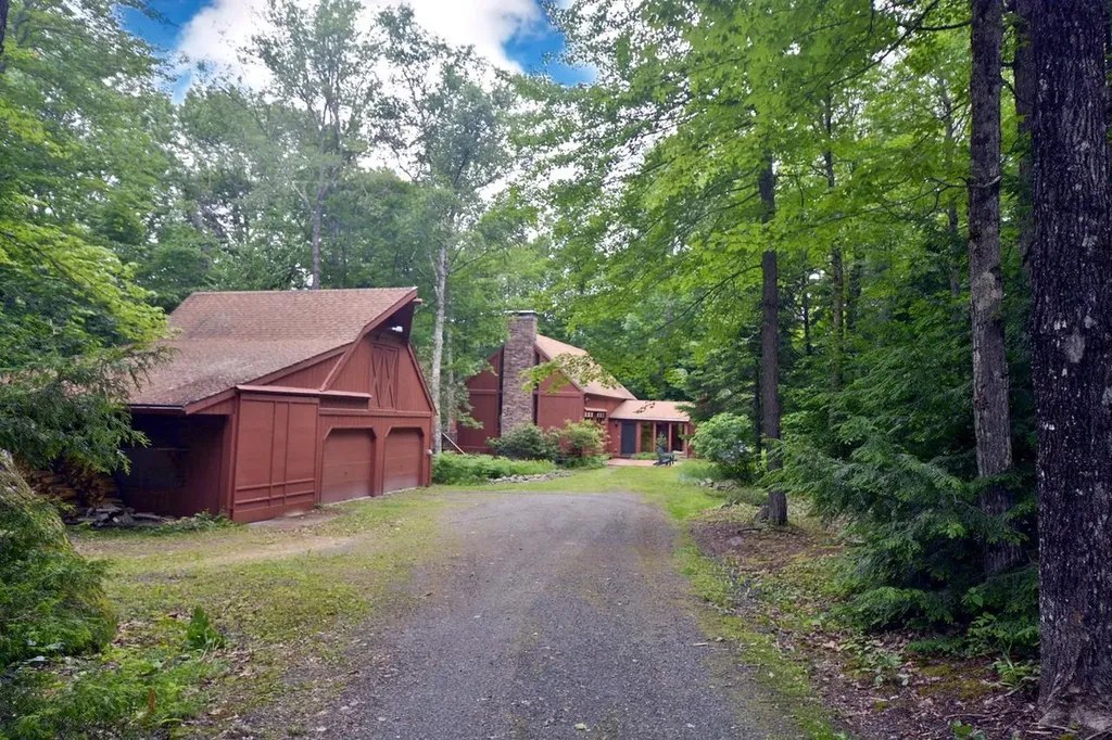 6 Arrowhead Brae Grantham NH 03753