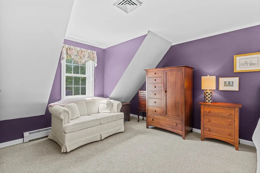 10 Goulds Hill Road Newton NH 03858