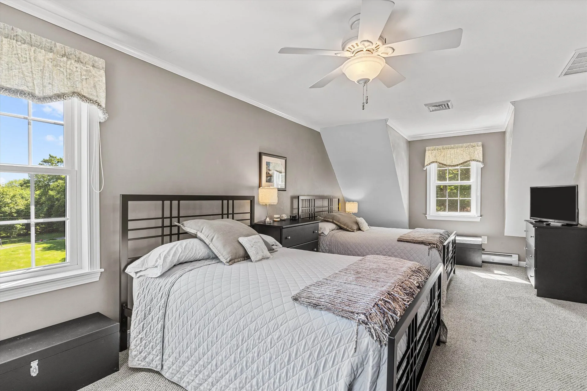 10 Goulds Hill Road Newton NH 03858