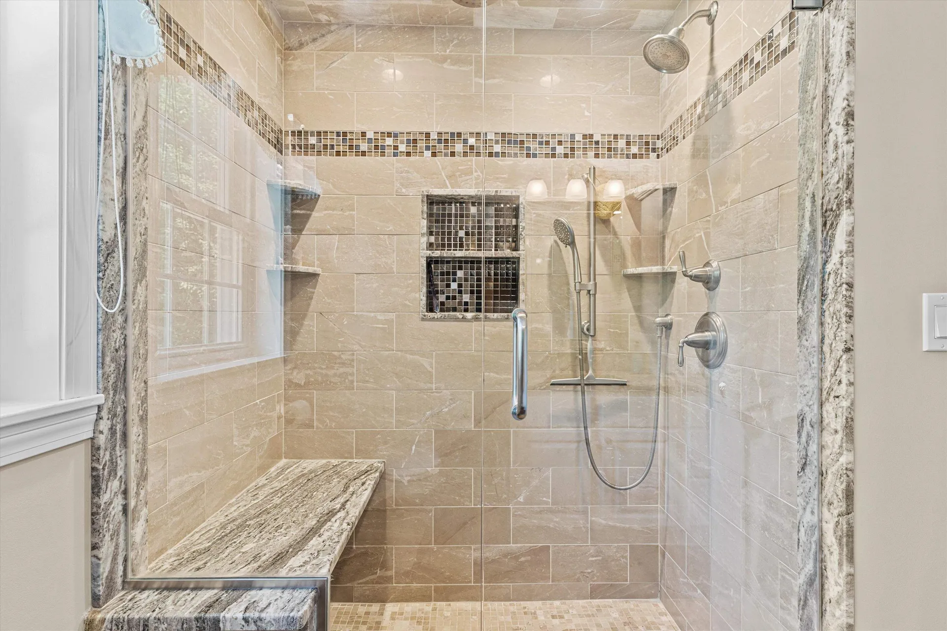 10 Goulds Hill Road Newton NH 03858