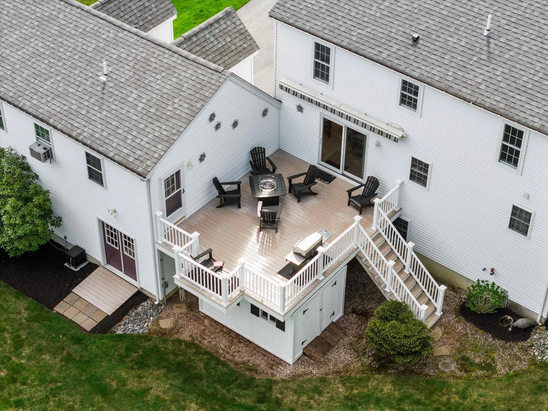 10 Goulds Hill Road Newton NH 03858