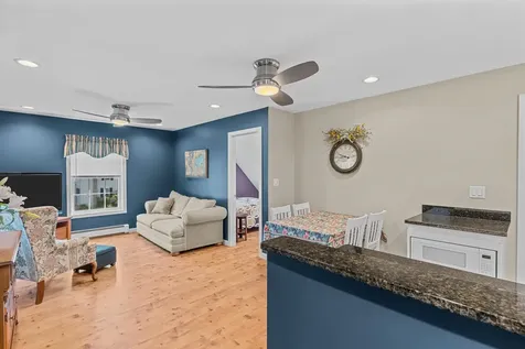 10 Goulds Hill Road Newton NH 03858