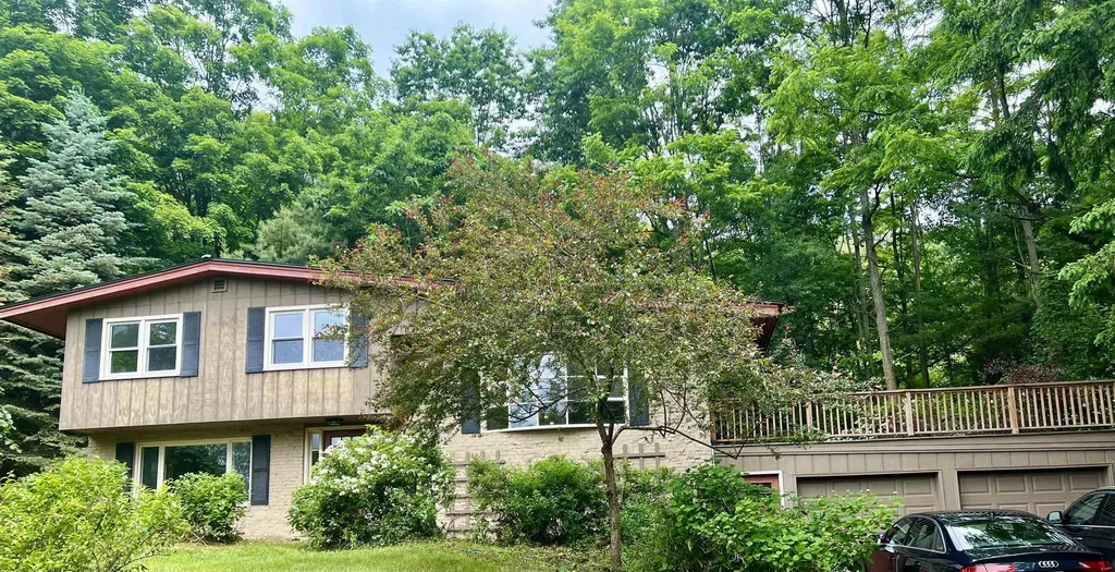 29 Rogers Road Hartford VT 05001