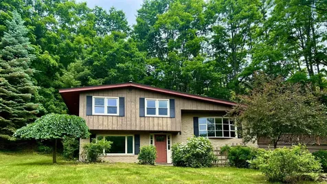 29 Rogers Road Hartford VT 05001