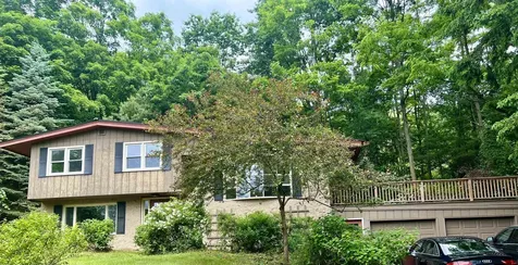 29 Rogers Road Hartford VT 05001