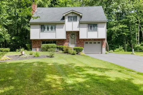 5 Seminole Place Londonderry NH 03053