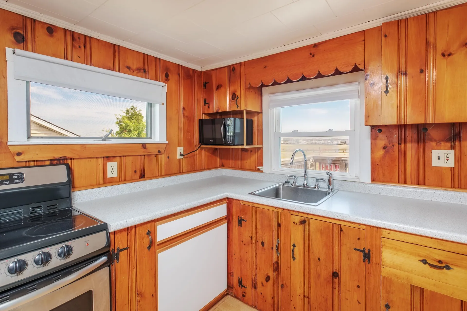 6 Epping Avenue Hampton NH 03842