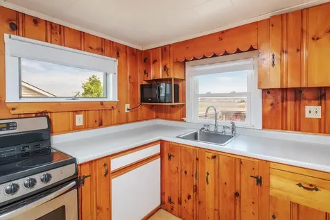 6 Epping Avenue Hampton NH 03842