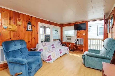 6 Epping Avenue Hampton NH 03842