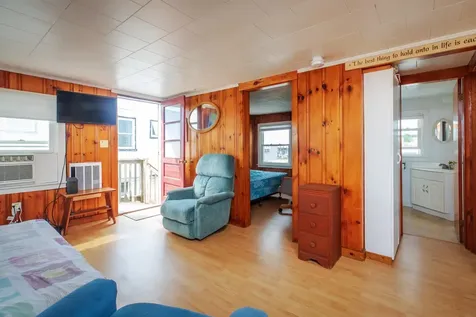 6 Epping Avenue Hampton NH 03842