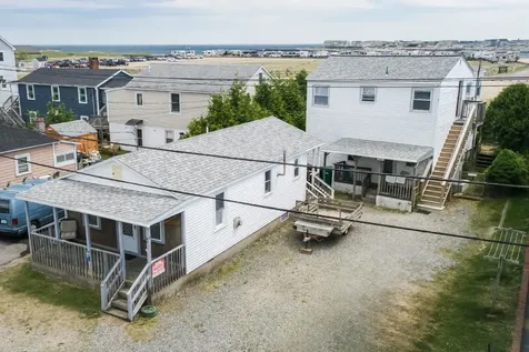 6 Epping Avenue Hampton NH 03842